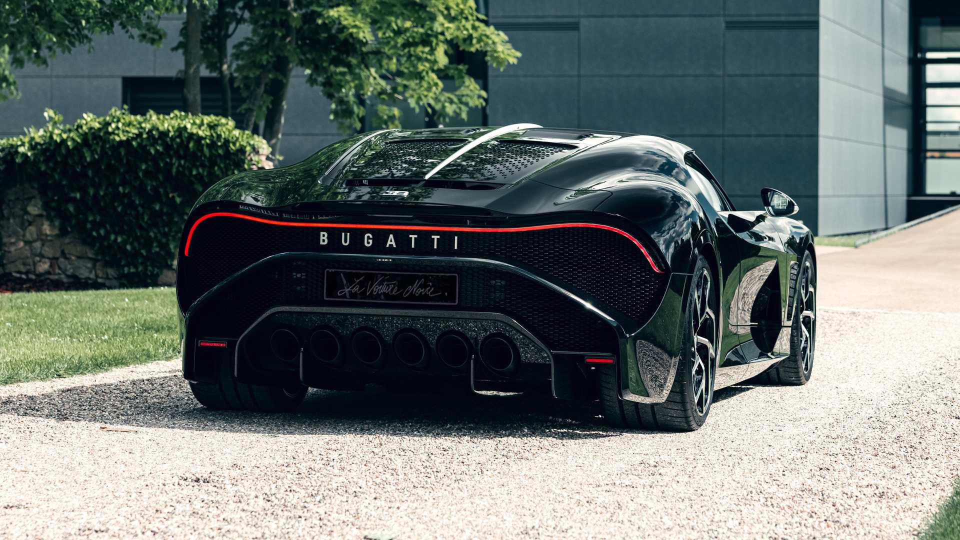 Bugatti La Voiture Noire là siêu xe đắt nhất thế giới