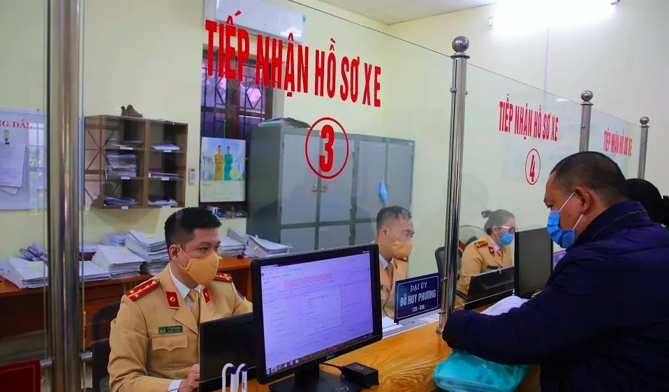 Bạn cần đến Phòng Cảnh sát Giao thông Công an tỉnh Lạng Sơn để đăng ký biển số xe ô tô
