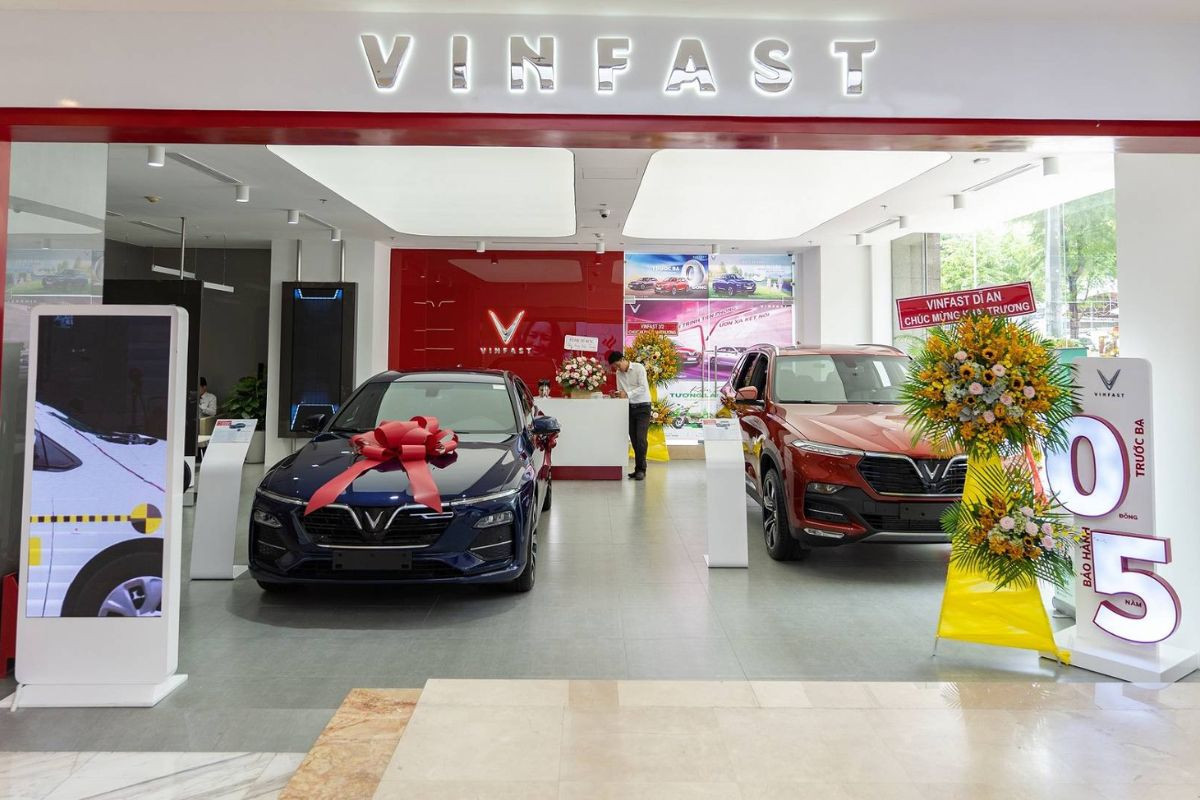 Bạn có thể tham khảo giá xe VinFast 4 chỗ, 5 chỗ, 7 chỗ tại các đại lý ủy quyền của VinFast trên toàn quốc