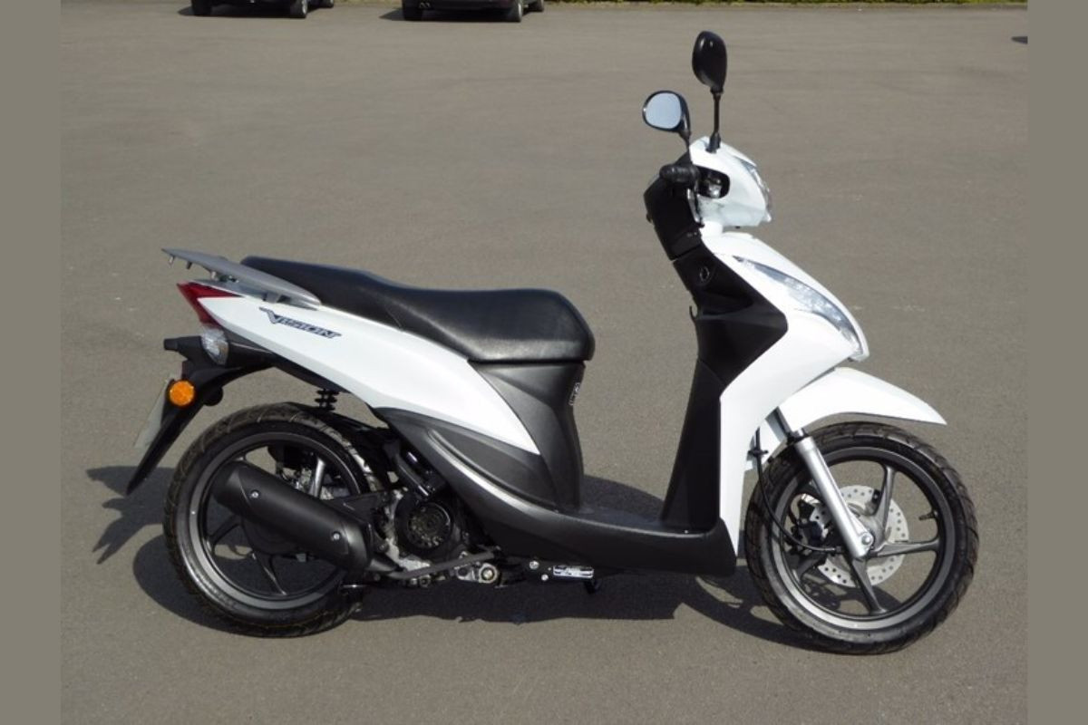 Xe Vision 50cc phù hợp với nhiều đối tượng sử dụng, bao gồm cả người dùng từ 16 đến 18 tuổi